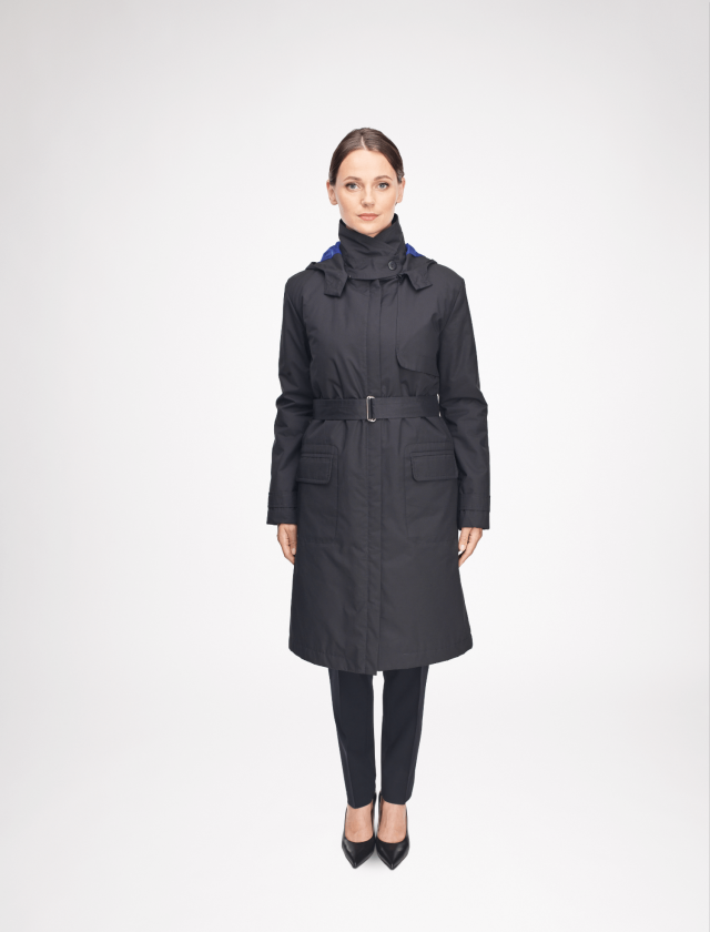 Moteriška prailginta striukė