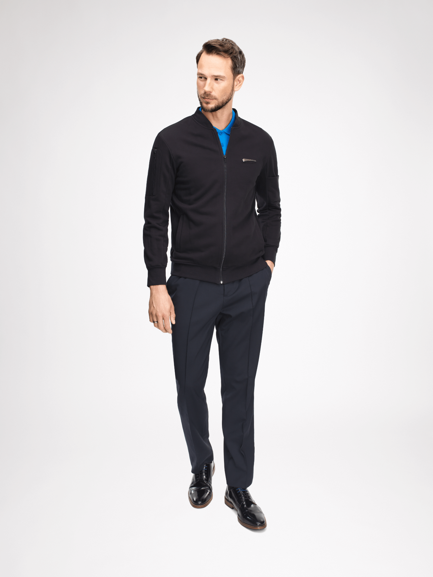 Jumper with detail on the sleeve