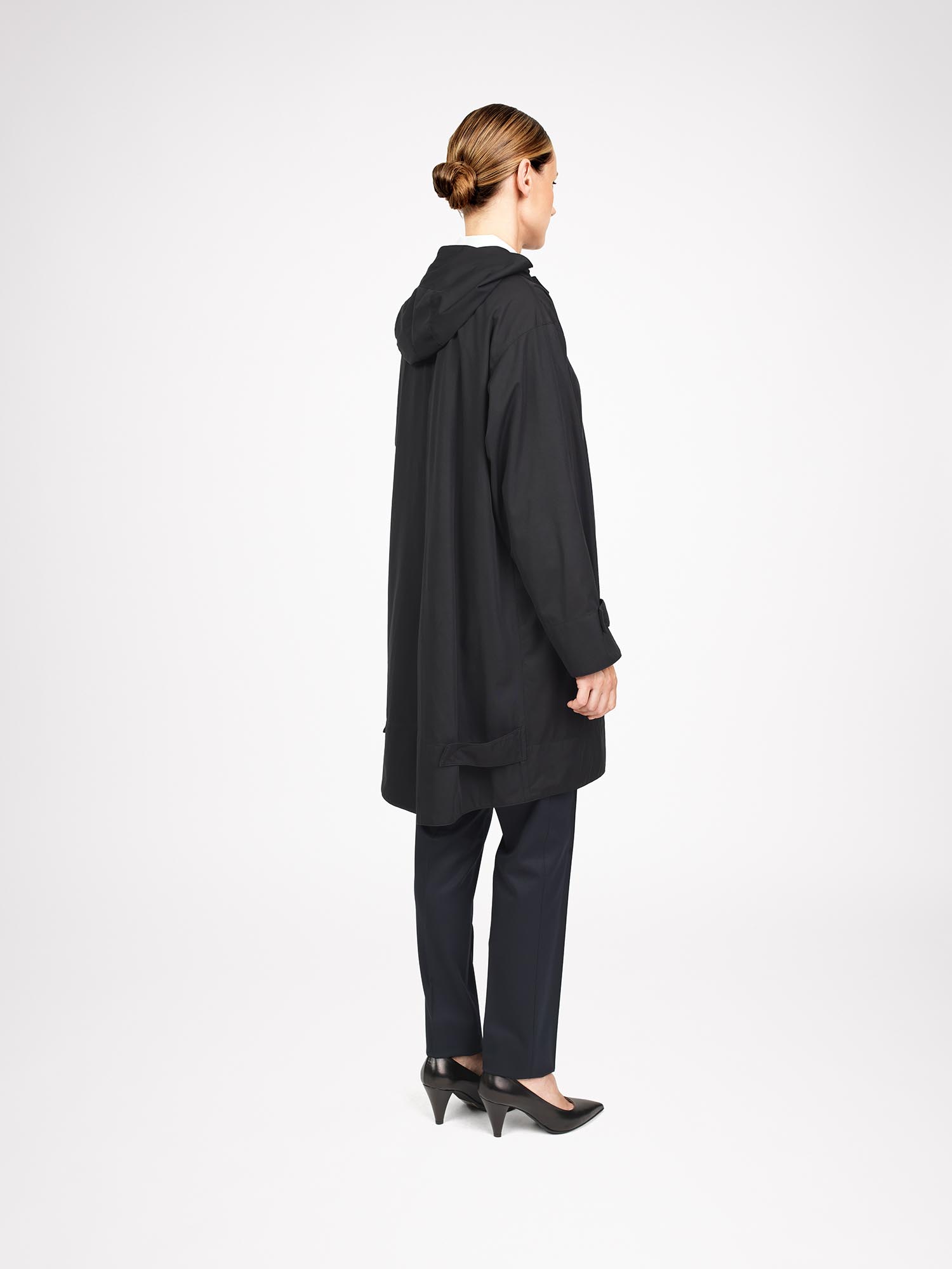 Flowy raincoat